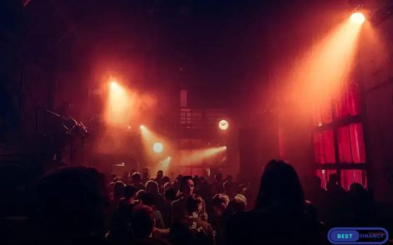 Hiring a DJ vs. Live Band: Which is Best for Your Event?